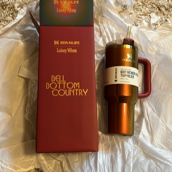 Special limited edition, Stanley with Lainey Wilson, bellbottoms country NIB - Picture 3 of 6